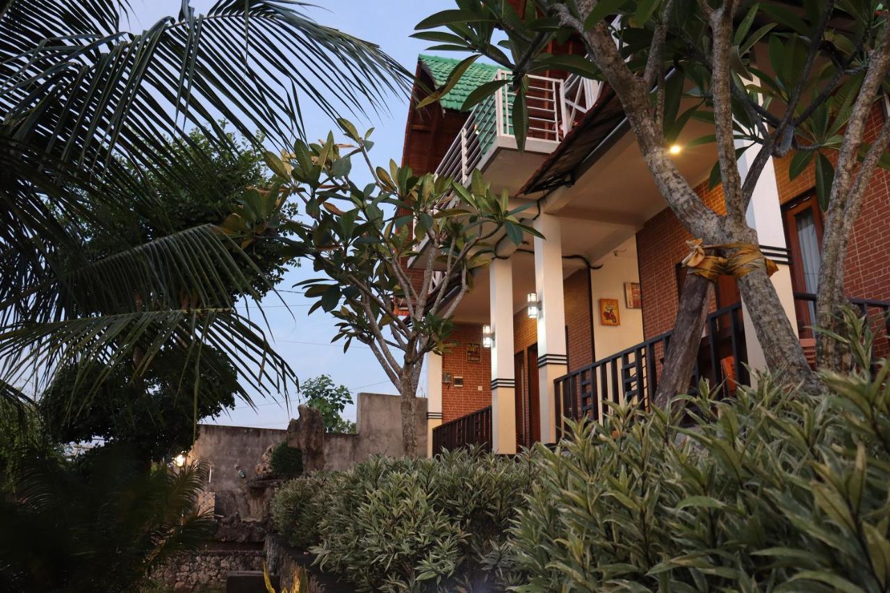 Hotel Sunny Point Penida à Ped Extérieur photo